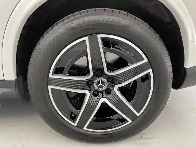 Mercedes Glc 400 e 9g-tronic 4matic — photo 17