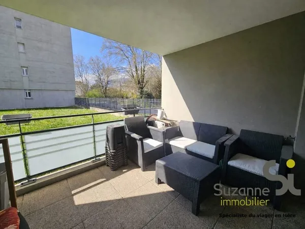 ECHIROLLES - T2 à VENDRE avec terrasse