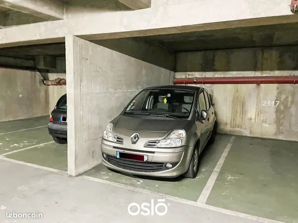 Parking/box 10 m² Paris