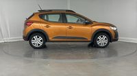 Dacia Sandero 1.0 TCe 90ch Stepway Expression — photo 4