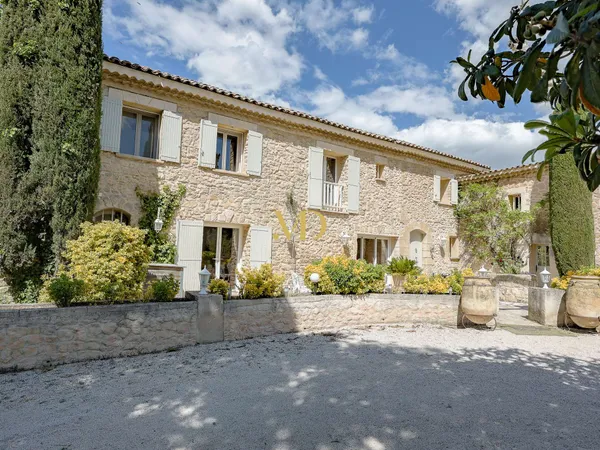 Maison 16 pièces