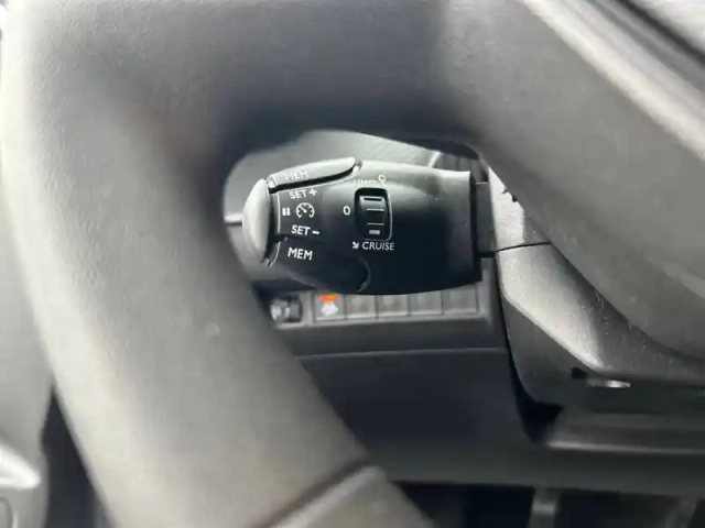 Peugeot 208 puretech 75 s&amp;s bvm5 — photo 91