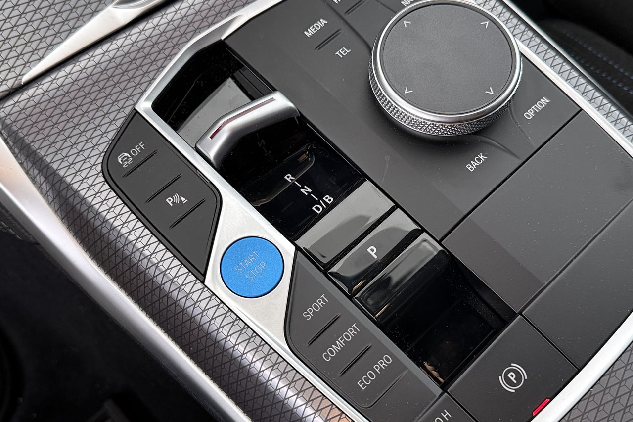 BMW I4 — photo 19