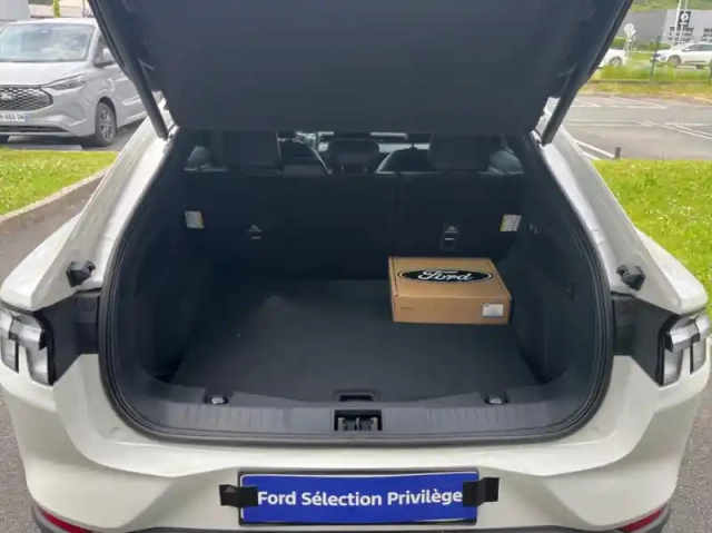 Ford Mustang 268ch standard range 73kwh propulsion — photo 11