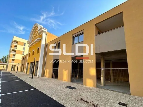 Local commercial 80 m²
