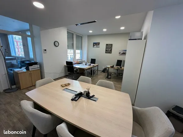 Bureaux 300 m²