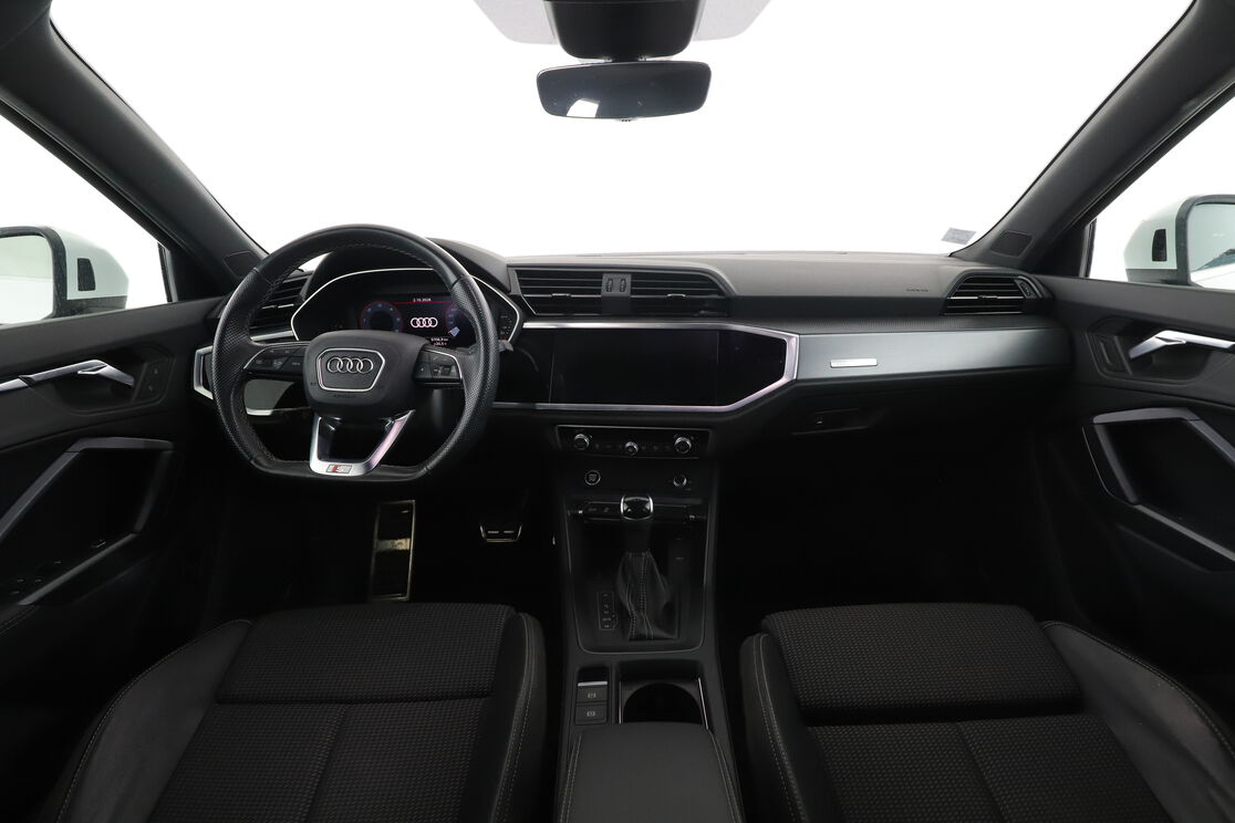 Audi Q3 Sportback 35 TDI S Line S Tronic 7 — photo 11
