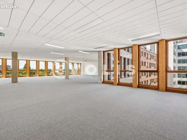 Bureau 322 m²