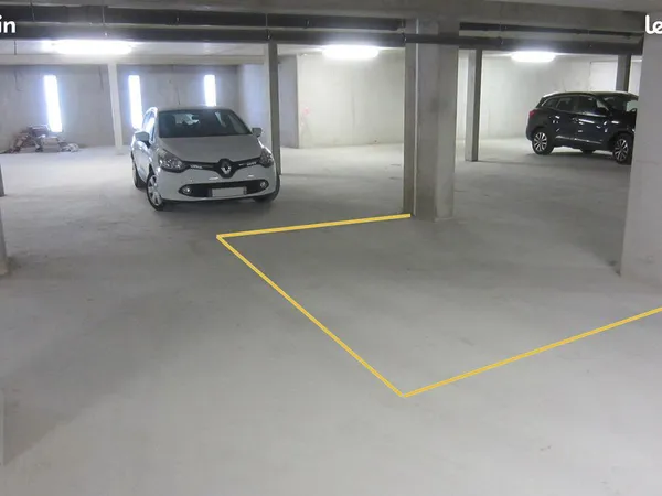 Loue place de parking Avignon centre