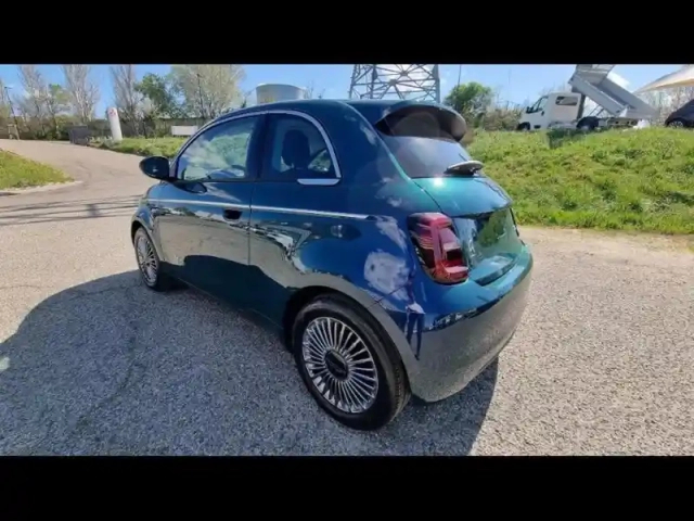 Fiat 500 e 118ch pack style &amp;tech my23 — photo 4