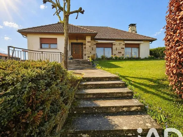 Maison de plain-pied 7 pièces 151 m²