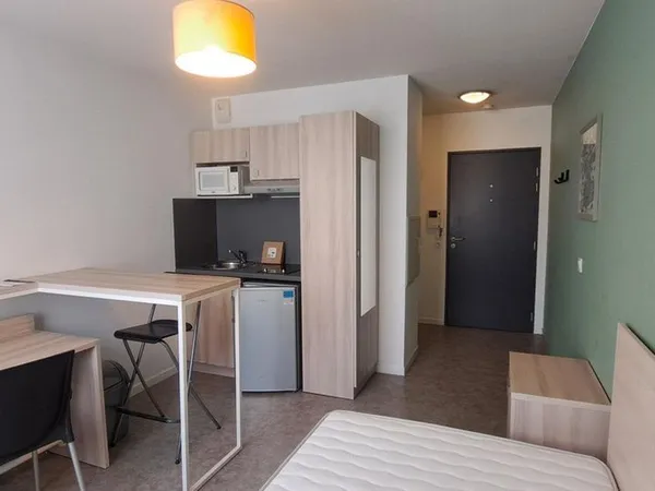Studio 1 pièce 18 m²