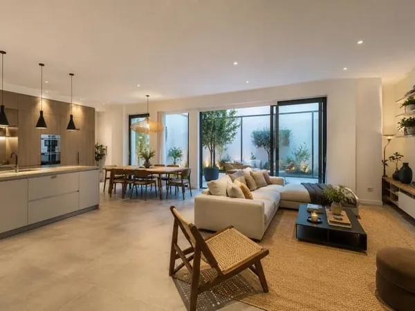 SAINT-AUGUSTIN  T4, PATIO, GARAGE  PETITE COPROPRIÉTÉ