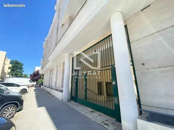 Garage/box 18 m² Dijon