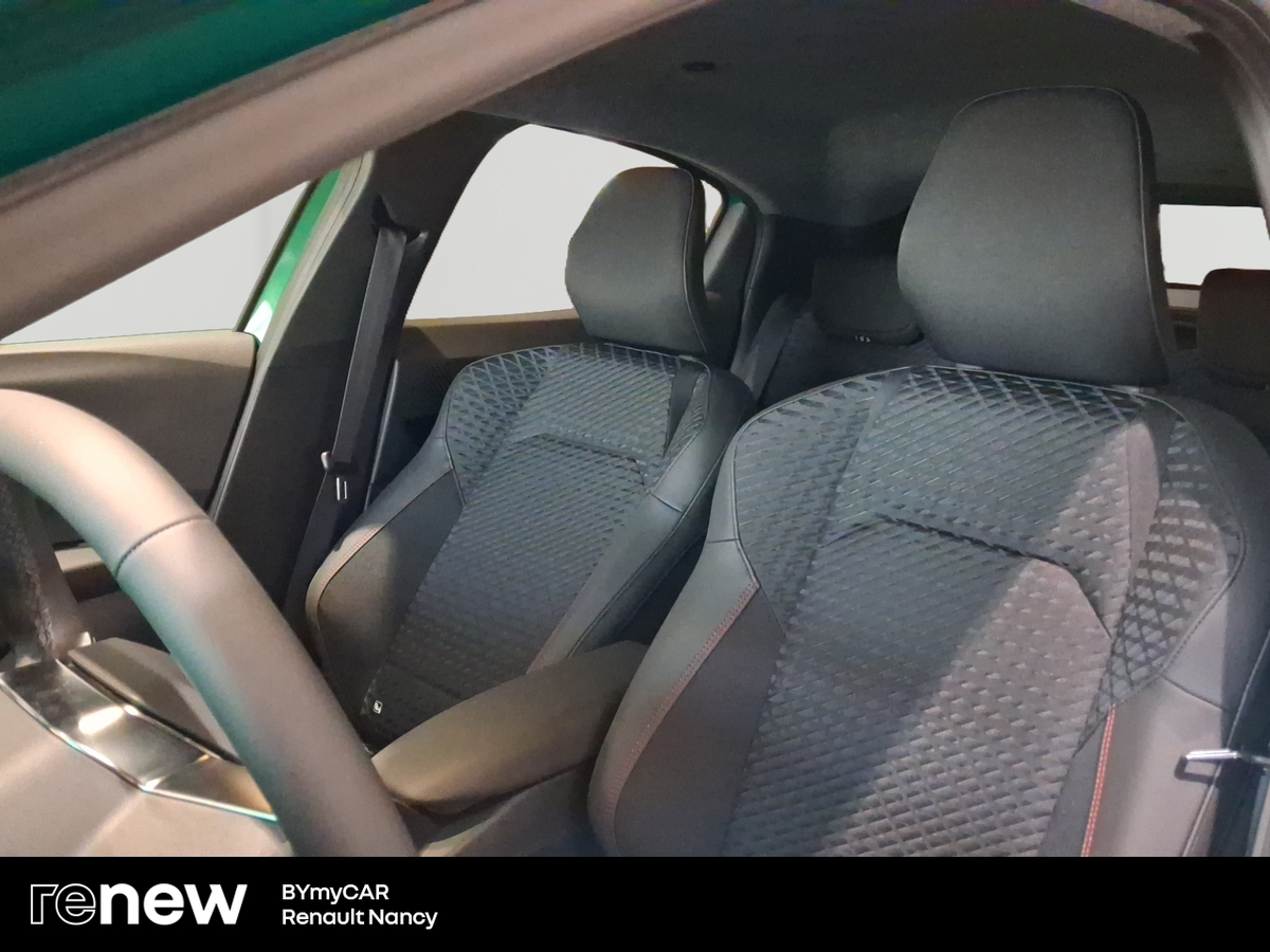 Renault Clio E-Tech full hybrid 160 ch — photo 11