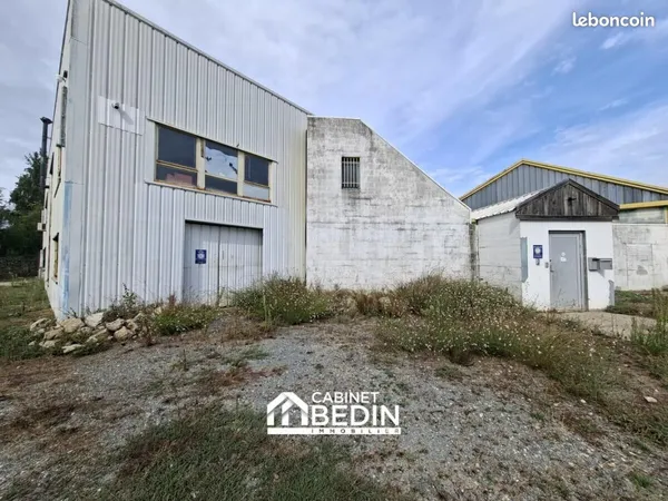 Local bureaux 450 m²