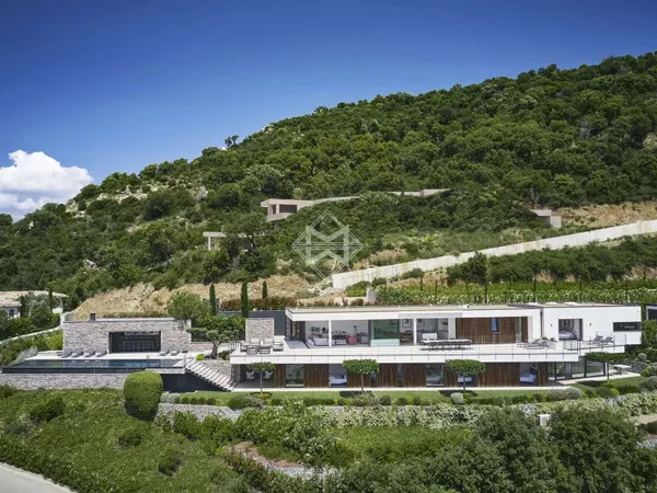 Villa 10 pièces 450 m²