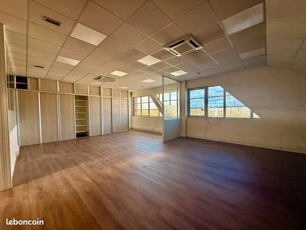 Bureaux 202 m² BEAUVAIS