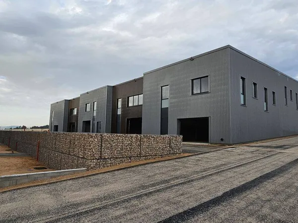Local d'activité 537 m²