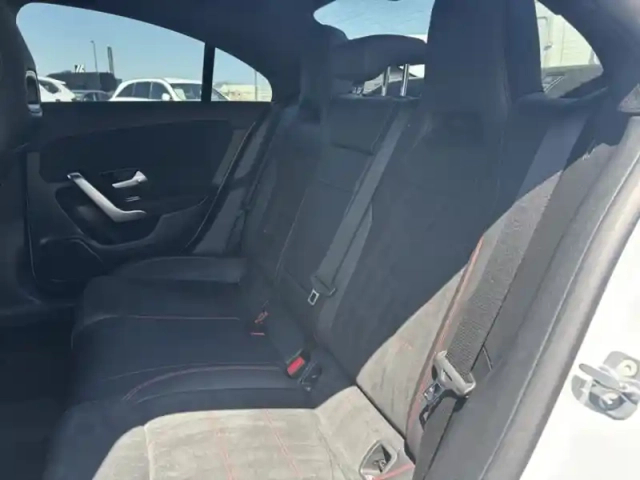 Mercedes Cla 180 d coupé amg line — photo 16