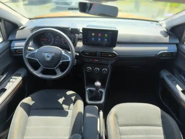 Dacia Sandero 1.0 tce 90ch stepway confort — photo 15