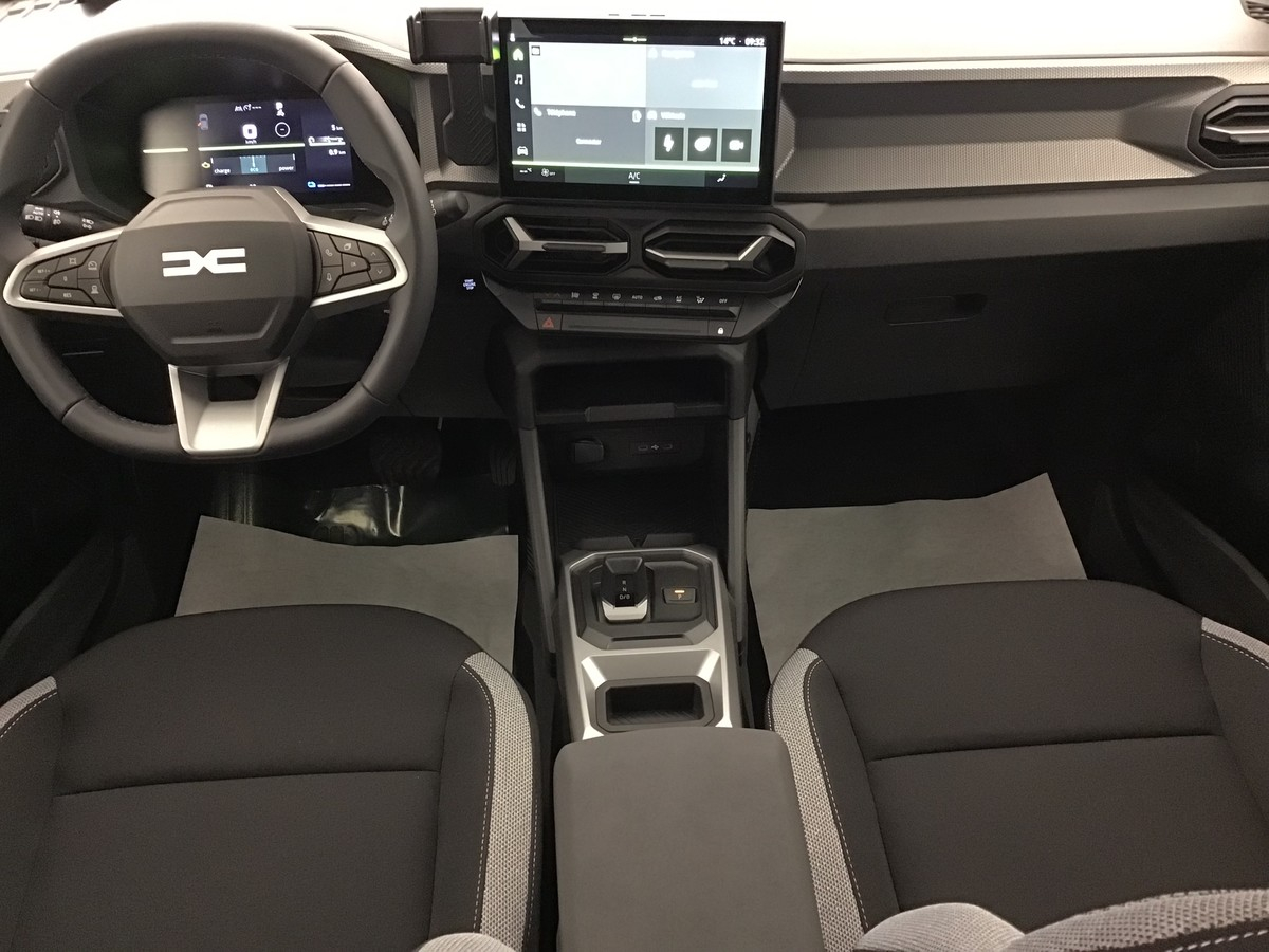 Dacia Duster — photo 11