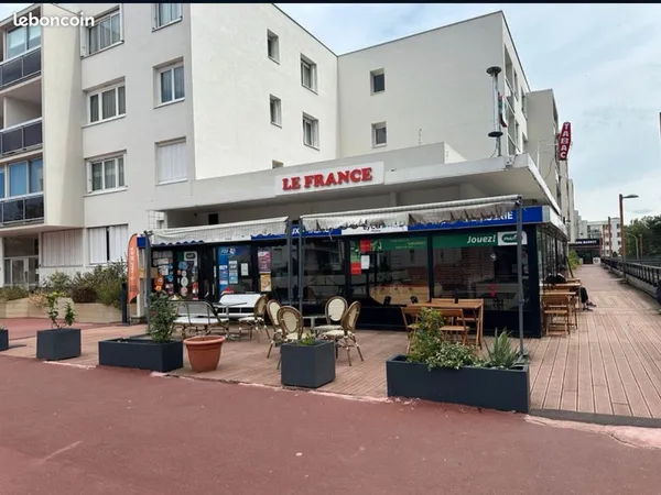 Bar - Brasserie - FDJ avec grande terrasse - Fort potentiel Tabac (94)