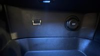 Peugeot 3008 HYBRID 225ch Allure Pack e-EAT8 — photo 30
