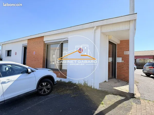 Local commercial 90 m² Saint-Christophe-du-Bois