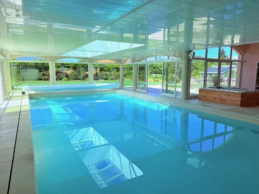 Maison 9 pièces 900 m²