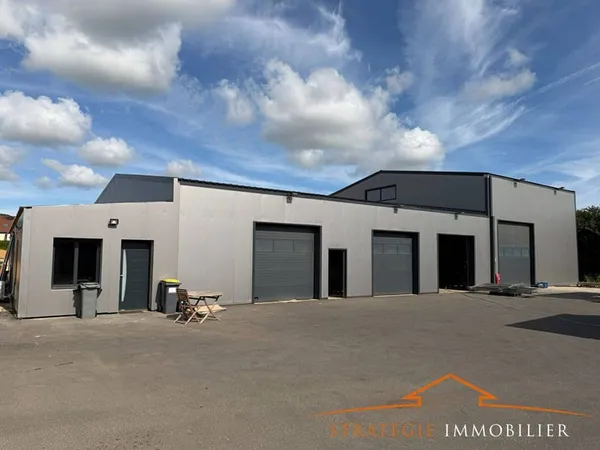 Entrepôt 640 m²