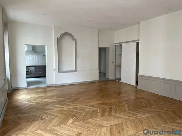 Appartement 4 pièces 159 m²