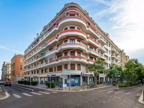 Bel appartement 2 pièces meublé avec terrasse à Nice