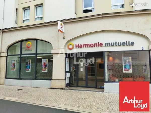 Local commercial 163 m² POITIERS