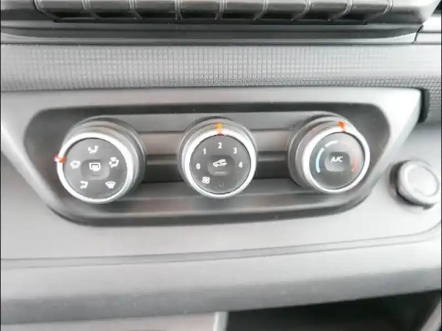 Renault Trafic fg l2h1 3t 2.0 blue dci 130ch grand confort e6e — photo 9