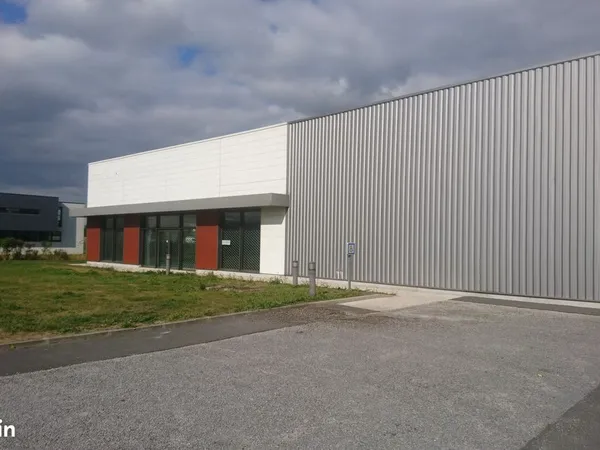 Bureau et showroom 390m²