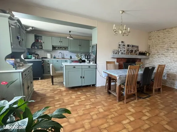 Maison 6 pièces 156 m²