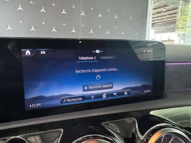 Mercedes Classe A 200 d berline amg line — photo 10