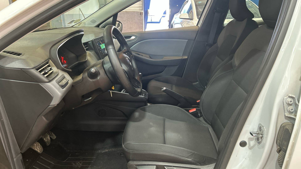 Renault CLIO SOCIETE BLUE DCI 85 — photo 10