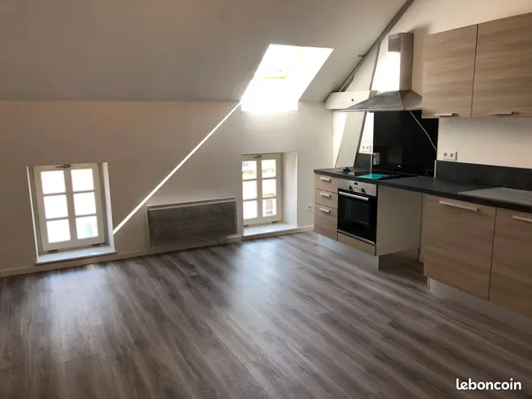 Beau studio f1 proche gare et fac