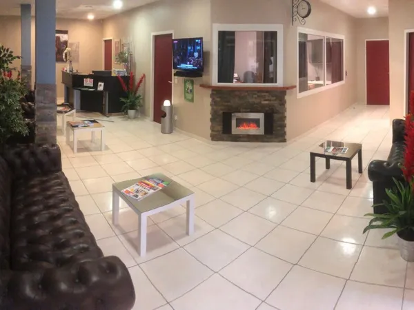 Local d'activité 8 pièces 216 m²