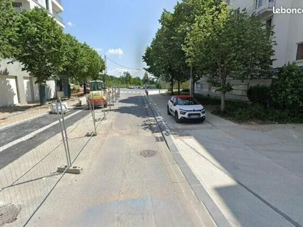 Parking Champs Sur Marne