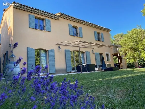 Villa 5 pièces 172 m²