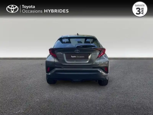Toyota C-Hr 122h distinctive 2wd e-cvt my22 — photo 8