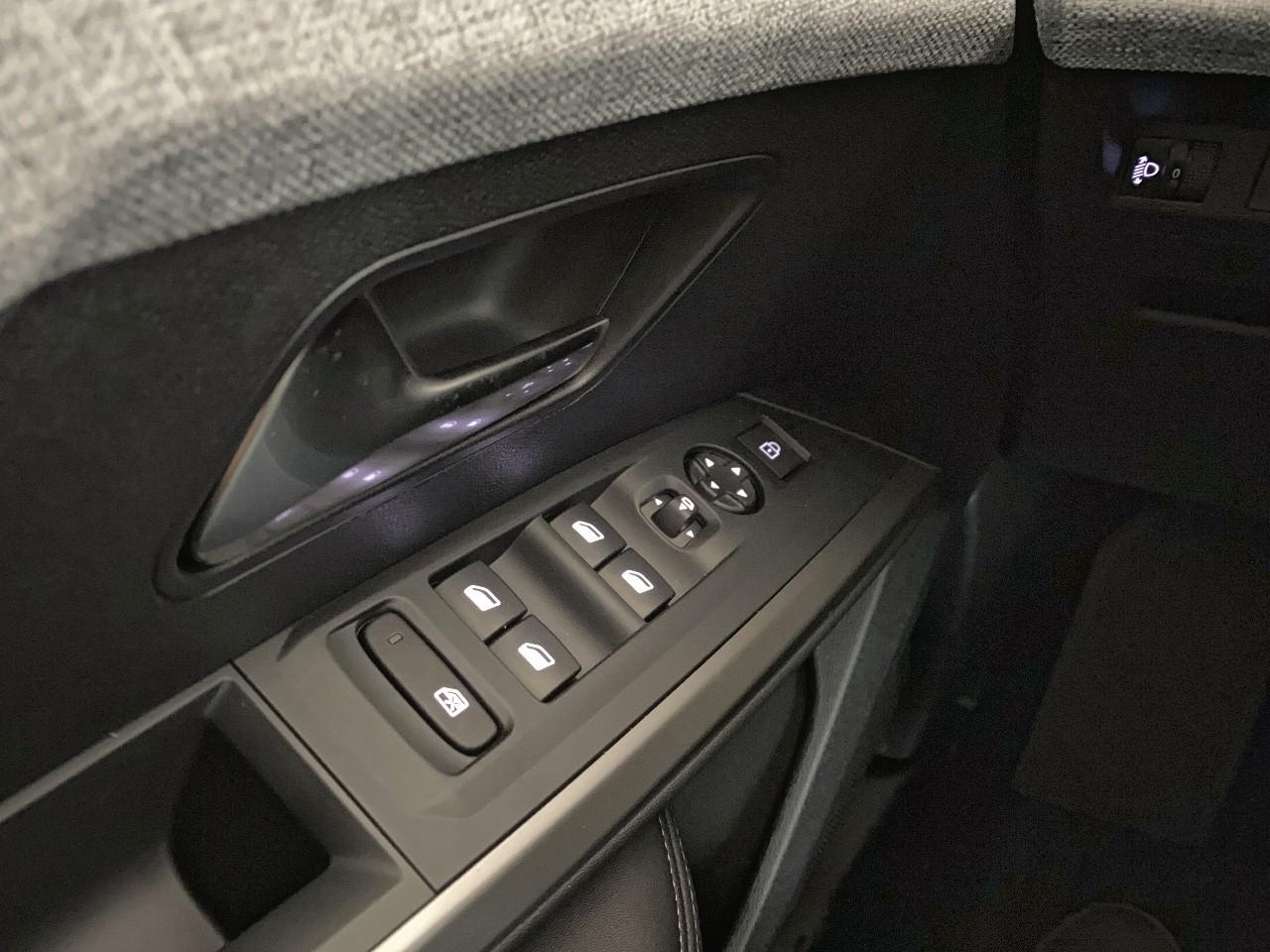 Peugeot 3008 hybrid 145 e-dcs6 allure — photo 20
