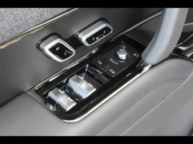 Land Rover Range Rover sport 3.0 p460e 460ch phev dynamic se — photo 10