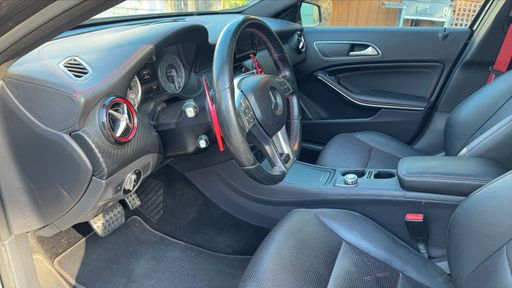 Mercedes Classe A 250 211 7G-DCT - Sport – 2014 – 130945 km – Essence – Boîte Automatique — photo 15