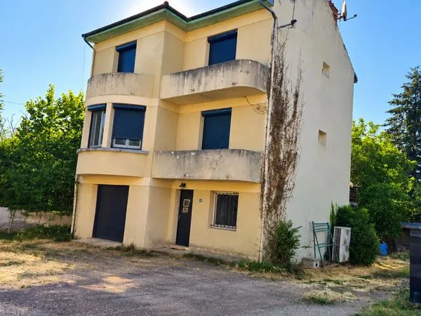 Ensemble immobilier + entreprise