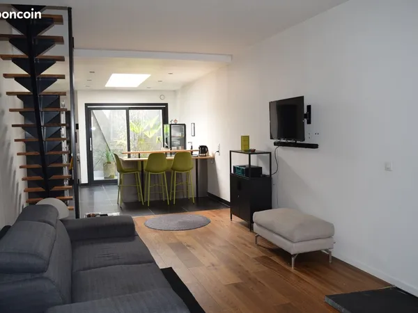 Chambre dans maison particuliere