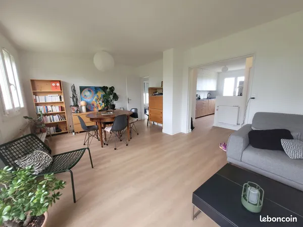 APPARTEMENT T3 rénové - 69 m²